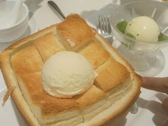 冰淇淋蜂蜜厚吐司-太兴餐厅(东方广场分店)