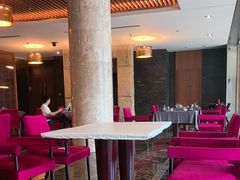 -粤尚腾香居中餐厅(首都机场希尔顿店)