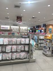 -爱婴室(上海嘉定罗宾森广场店)