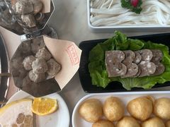 -左庭右院鲜牛肉火锅(浦江欢乐颂店)