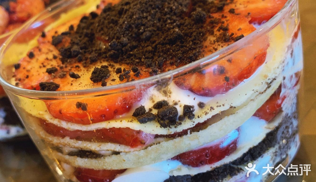 草莓奥利奥千层