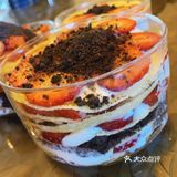 草莓奥利奥千层