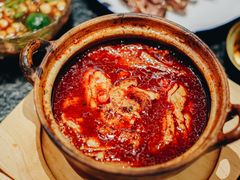 麻辣猪脑-何妹湿辣牛肉·粤式烧烤砂煲(桂雅路店)