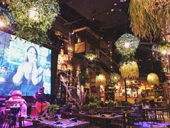 -临界音乐酒馆·小龙虾·江湖菜(华熙LIVE·鱼洞店)