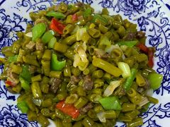 酸豆角炒肉沫-伊清斋牛肉面(华佗路店)