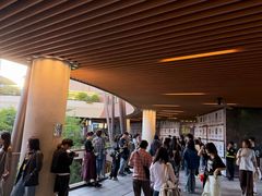 -瑞虹新天地月亮湾