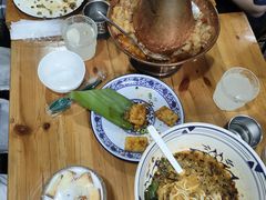 -蜗牛小馆醉乡民谣云南菜(惠新西里店)