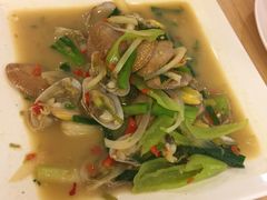 -J Daeng Seafood
