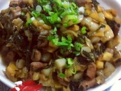 土家酸菜炒肉末-鱼乐岛餐厅·户外花园主题餐厅