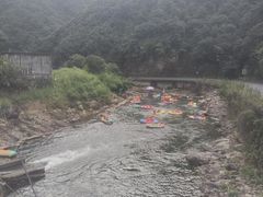 -安吉龙王山峡谷漂流