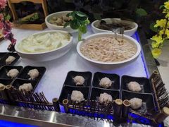 -锤头鲨毛肚海鲜烤肉自助餐厅(国购广场店)