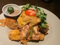 -大头虾越式风味餐厅(光明广场店)