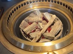 -铭牛烧肉·和牛海鲜自助(高新月牙湖店)