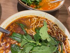-叁窝雀·云南小锅米线(万象汇店)