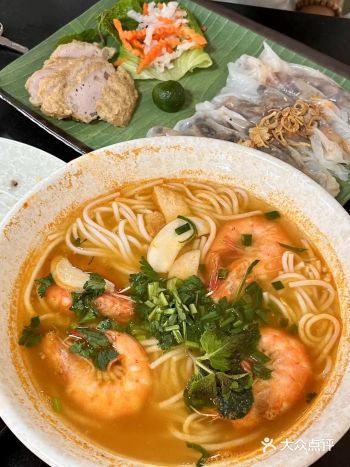 #0元玩转这座城 肠粉皮很薄Q弹软糯叉烧和鲜虾馅味道