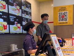 -麦当劳(深圳北站B2检票口楼上)