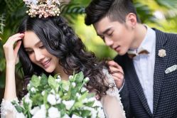 -都市丽人婚纱摄影