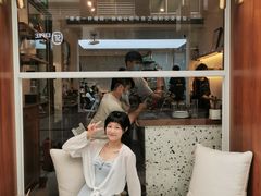 -Line 咖啡(石厦花园店)