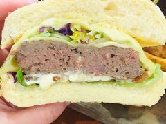 超厚芝士牛肉汉堡-魏斯理汉堡(西安沣东吾悦店)