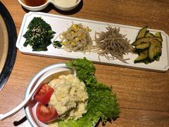 什锦拌菜-炼火烤肉店