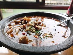 -临江餐馆二楼美食部落