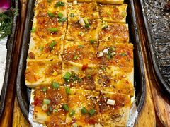 千页豆腐-老东镇啤酒屋海鲜加工·蒸汽海鲜·海鲜烧烤(台东店)