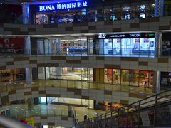 -丽丰购物中心·停车场