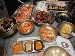 -草家酱蟹炭火烤肉店(珲春南路二店)