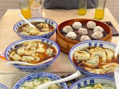 -聚笼鲜美食(凤凰街店)