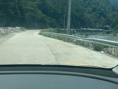 -仙人谷漂流景区