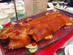 金牌烤乳猪-麒麟中餐厅·经典粤菜·地道菜式老字号(广州长隆酒店)