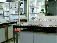 -臻美视爵眼镜·明月·依视路·蔡司折扣店(广渠门店)