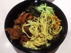 烧椒皮蛋牛肉拌粉-拌面小当家