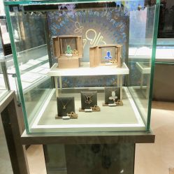 -周大福CHOW TAI FOOK(宝山苏宁易购店)