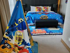 -上海滴水湖皇冠假日酒店