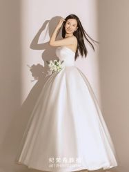 -纪梵希旅拍婚纱摄影(大连总店)