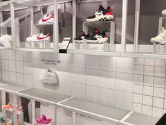 -NIKE品牌体验店(南京东路店)