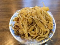 -牡丹广场薛栓子擀面皮大王