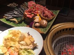 -山川小町·极番烧肉(新地假日广场店)