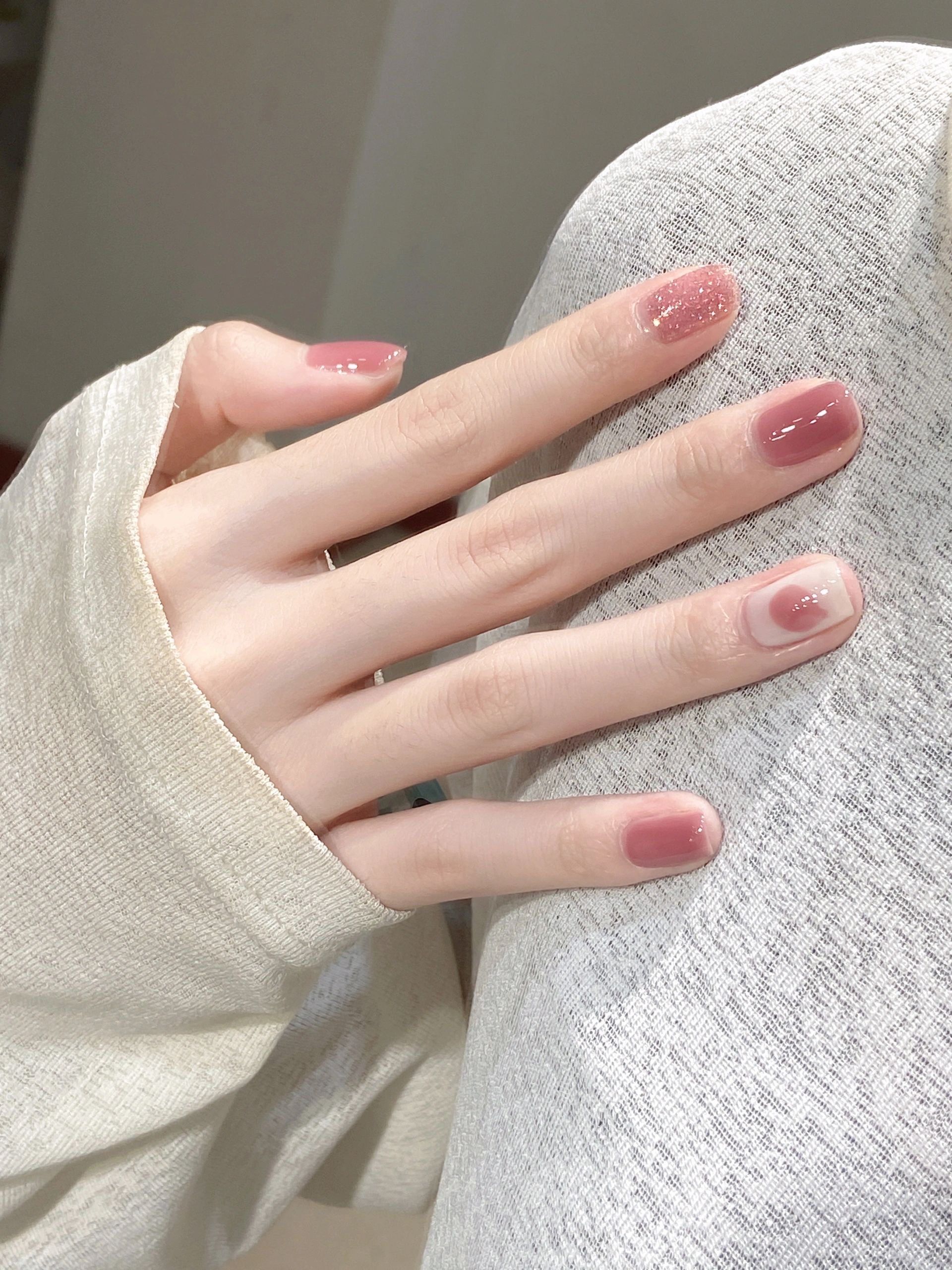 涂鸦美甲✨日常温柔显白款