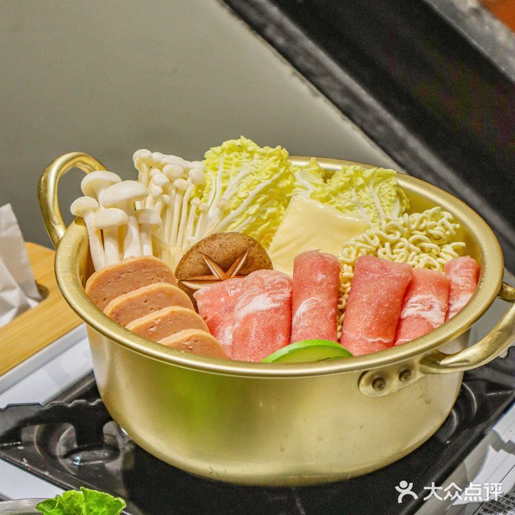 冲着180帅哥店员来的 最后却被烤肉征服!