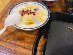 -云阿蛮云南生烫牛肉米线(奉贤路店)