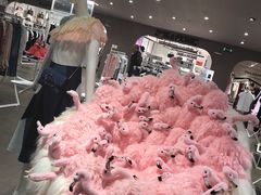 -文艺复兴百货(米兰大教堂广场店)