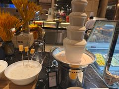 -广州万富希尔顿酒店·感趣自助餐厅·金秋蟹宴生蚝海鲜刺身