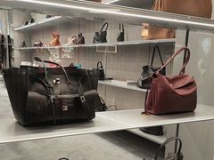 -BALENCIAGA(德基广场店)