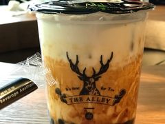 -THE ALLEY 鹿角巷(华润万象城店)