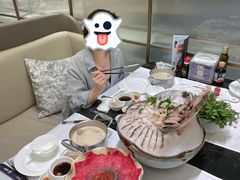 红鼎祥云-红鼎豆捞·非遗鲍皇汤火锅(宝丰路店)