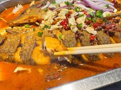 -老街烧烤大排档·地道湖北菜·龙虾馆(汉口火车站店)