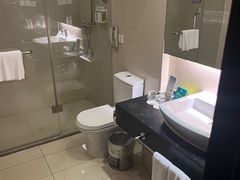 -西安绿地假日酒店