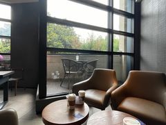 靠窗位-星巴克(杭州湖滨银泰E区店)